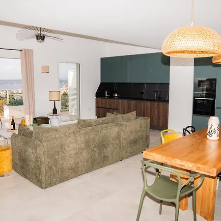Superbe En Duplex Pour 8 Personnes Apartment *