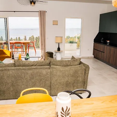 Superbe En Duplex Pour 8 Personnes Сет